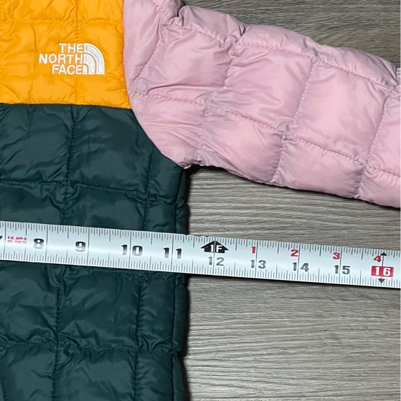 The North Face Baby 3-6 Months Thermoball One Piece Snowsuit Colorblock Lined - Picture 8 of 9